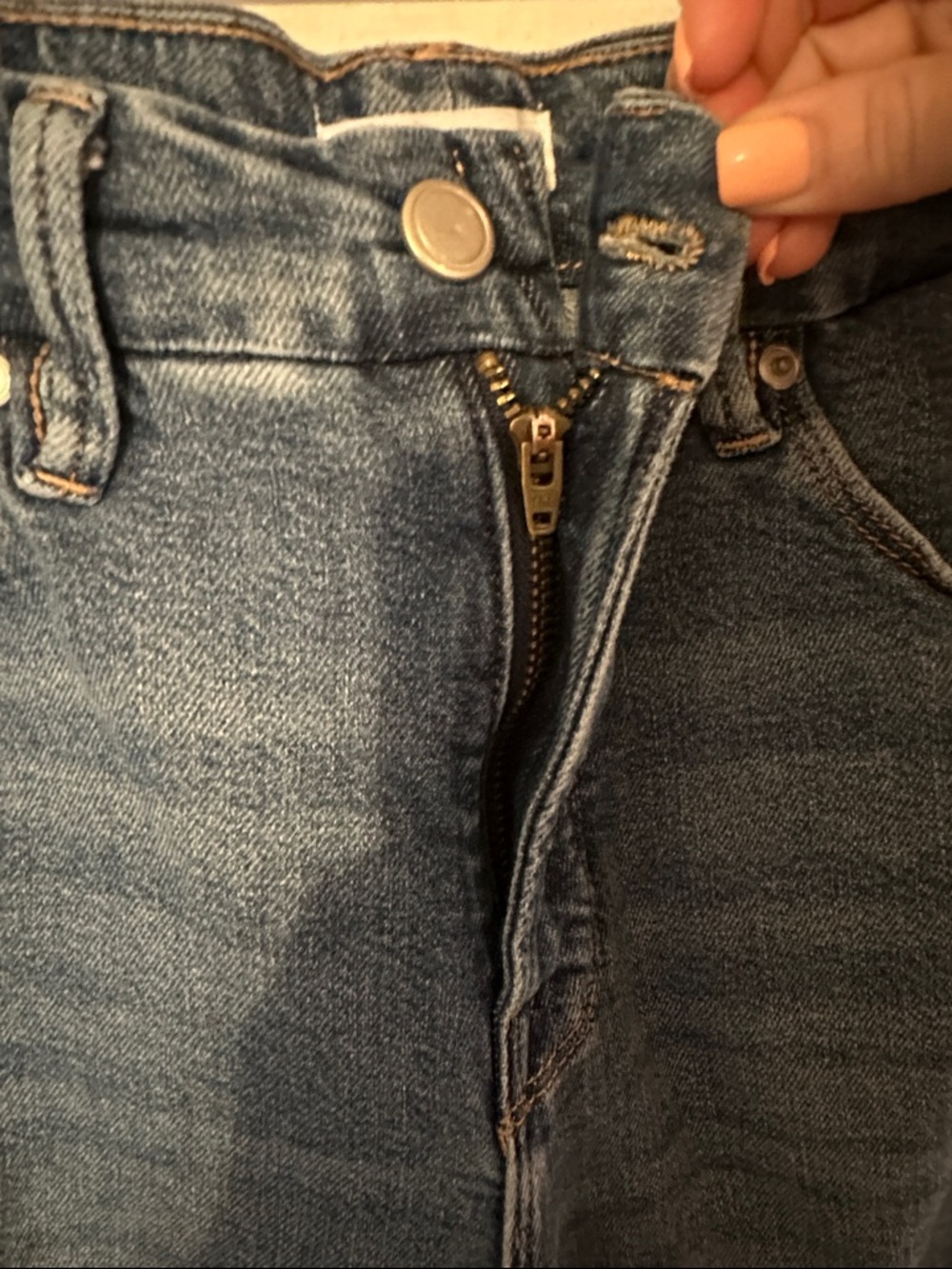 GOOD AMERICAN Good Skate Cropped Wide Jeans - Picture 14 of 15